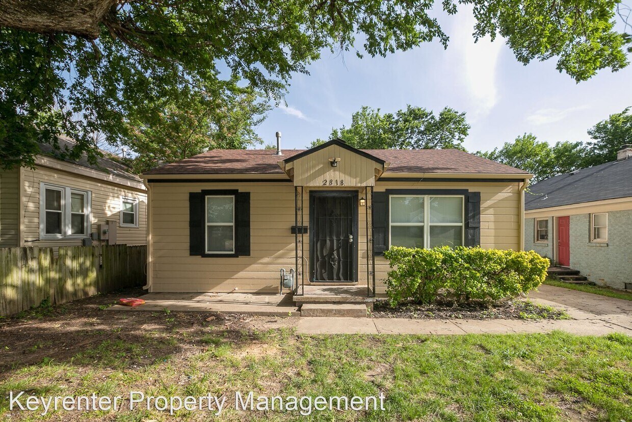2818 E Admiral Ct, Tulsa, OK 74110 House Rental in Tulsa, OK