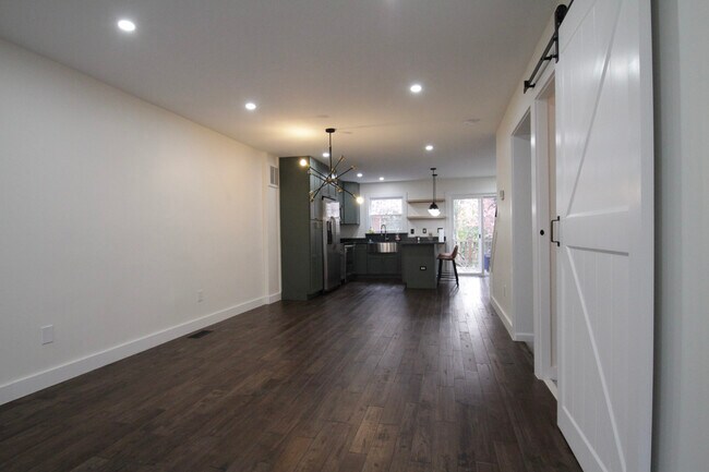 Building Photo - 8552 Springfield Oaks Dr