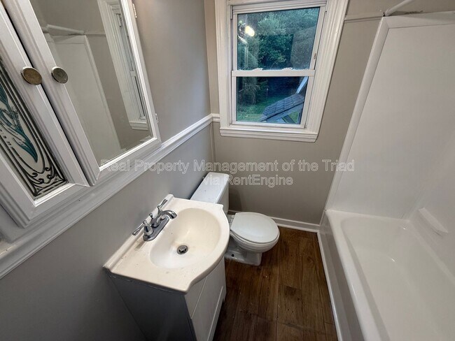 Foto del edificio - 903 Willard St