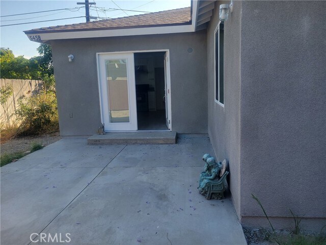 Building Photo - 545 S Grove Ave