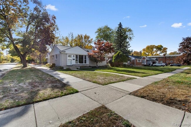 Building Photo - 1203 Hickory Ave