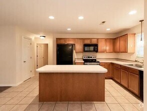 Building Photo - 3605 SW Carriageway Ave