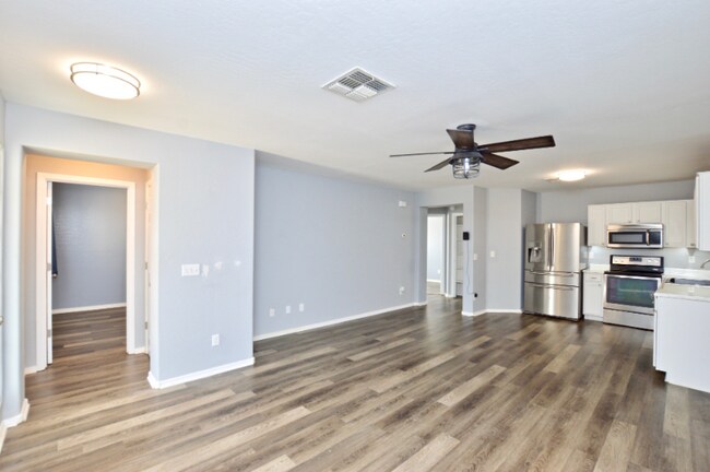 Foto del edificio - 9020 N 10th St