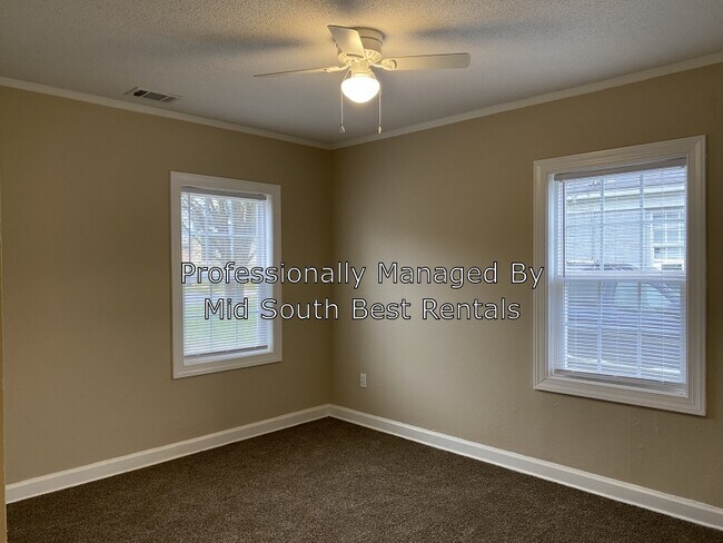 Foto del edificio - 1376 Kimball Cove