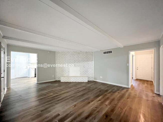 Building Photo - 3129 Domar St