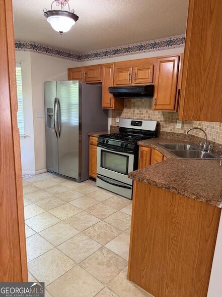 Foto del edificio - 72 Victorian Cir