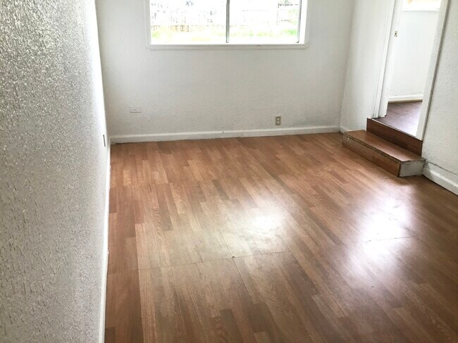 Fotografía del edificio - 2127 B Street