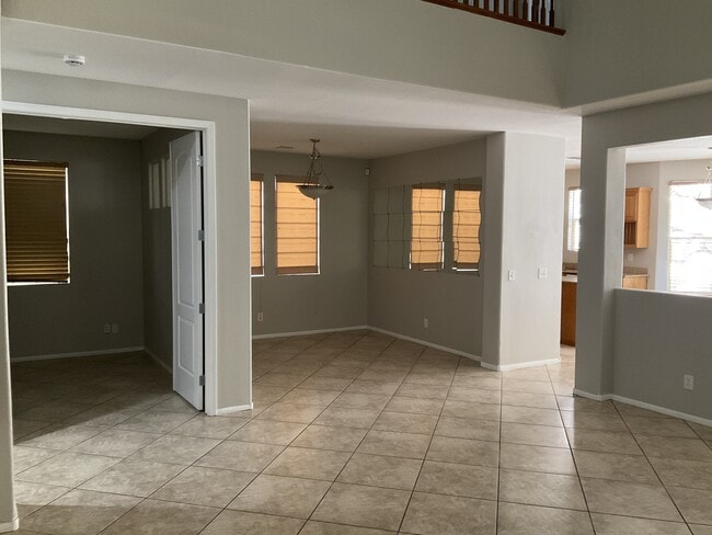 Building Photo - 769 Feather Ridge Dr