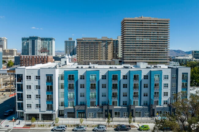 Building Photo - Mod at Riverwalk II