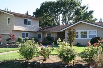 Building Photo - 601 Cherry Ct