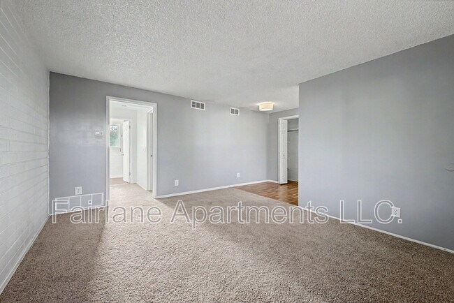 Foto del edificio - 428 E 5th Ave