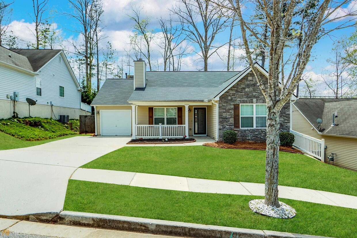 Primary Photo - 5000 Buckeye Pl