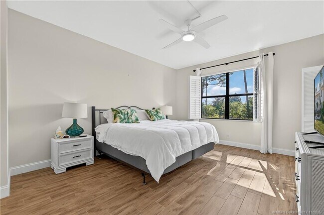 Foto del edificio - 13438 Harbour Ridge Blvd