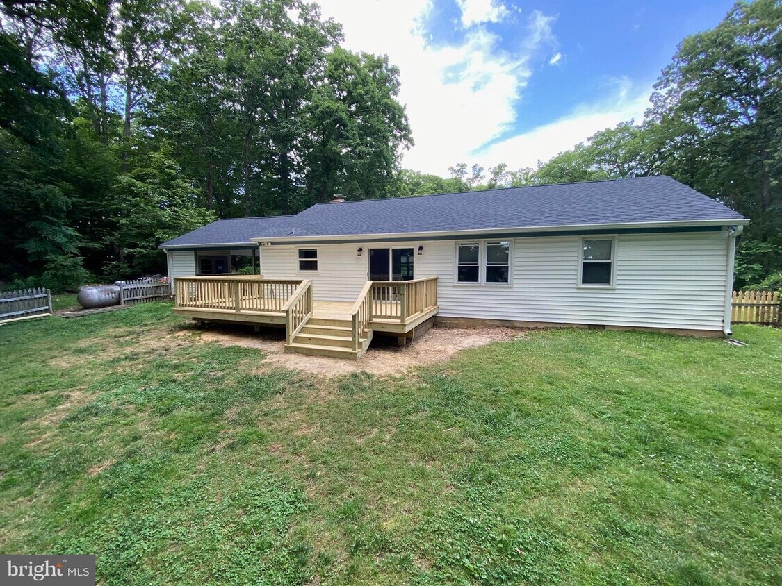 45395 Woodlawn Dr, California, MD 20619 House Rental in California, MD