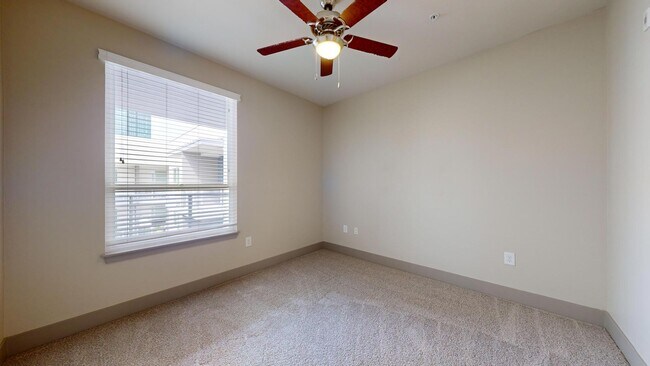 Interior Photo - 13th & Market