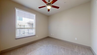 Interior Photo - 13th & Market