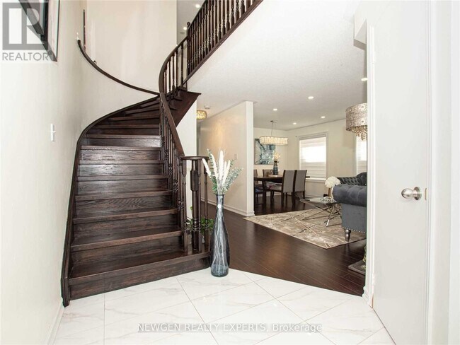 Building Photo - 134 Muirland Crescent