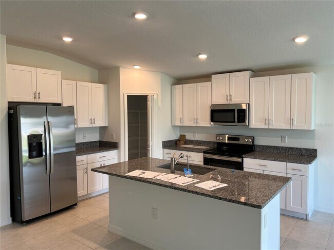 Foto del edificio - 12796 Weston Oaks Ln