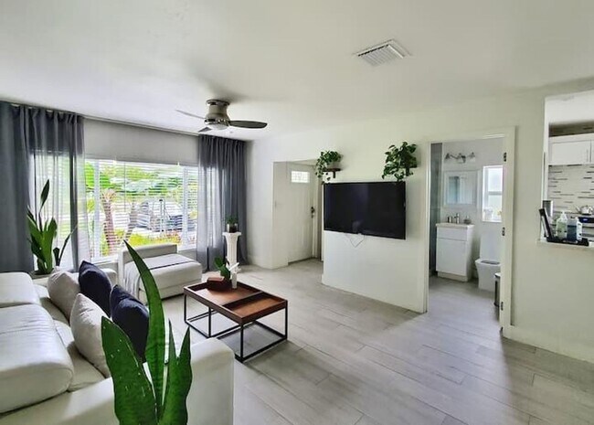Foto del edificio - 1440 NW 7th Terrace