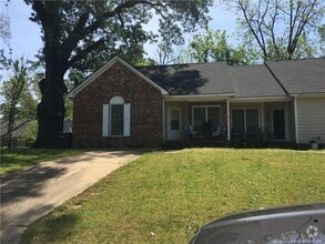 Building Photo - 424 Georgetown Cir