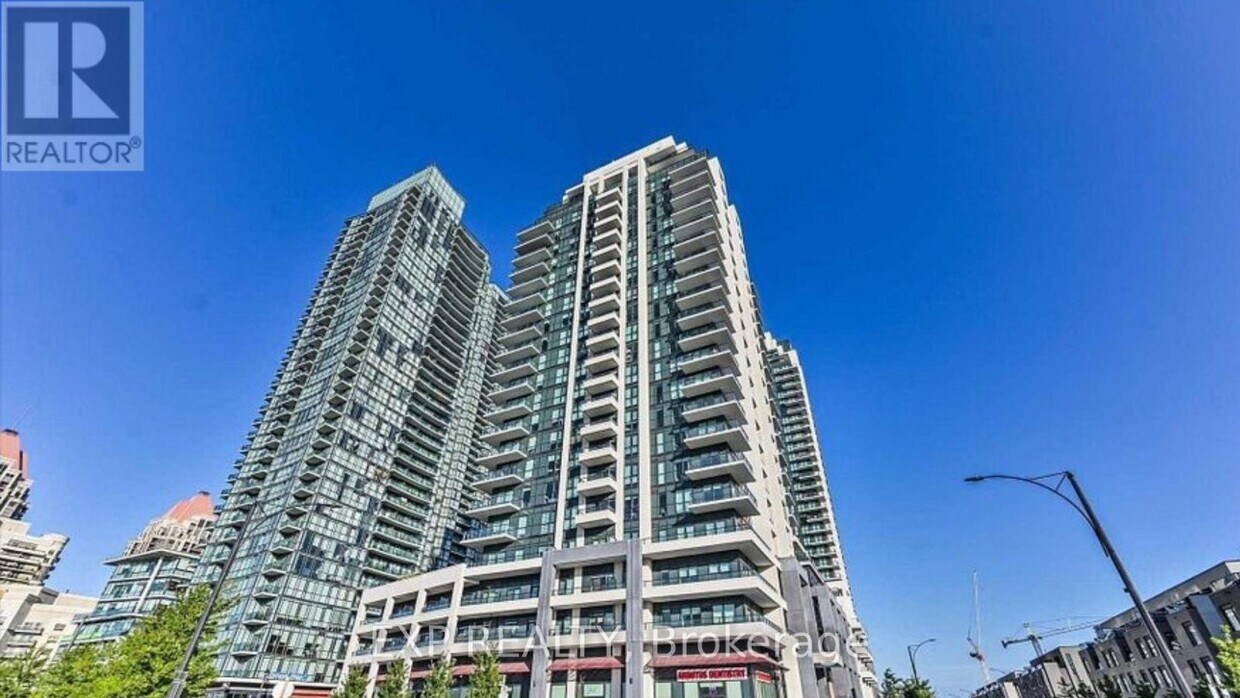 Photo principale - 4085-4085 Parkside Village Dr