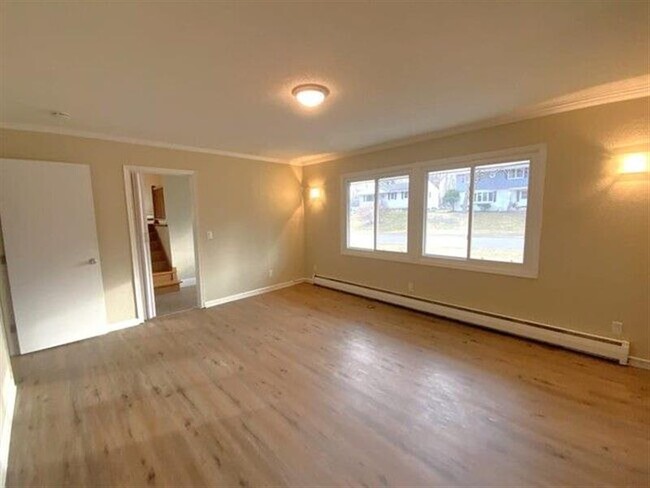 Building Photo - Sweethome