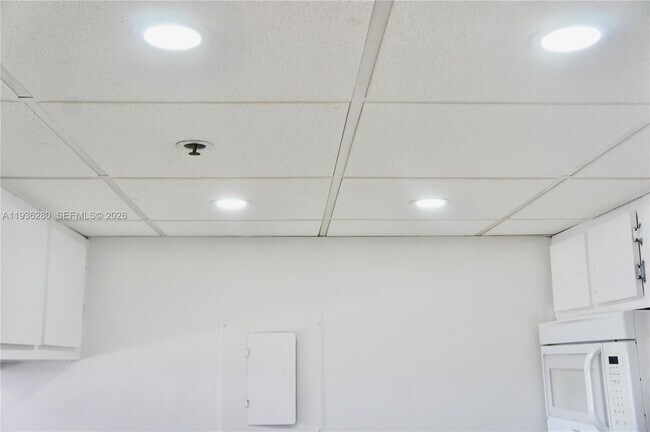 Foto del edificio - 7601 E Treasure Dr