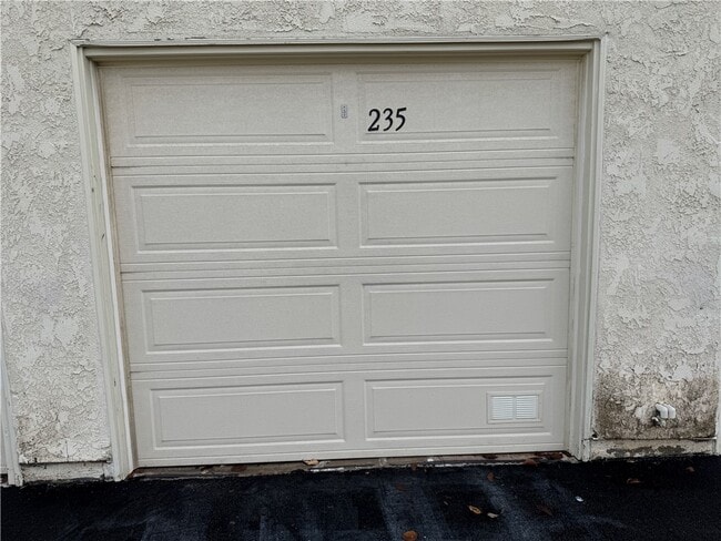 Building Photo - 26162 Sanz