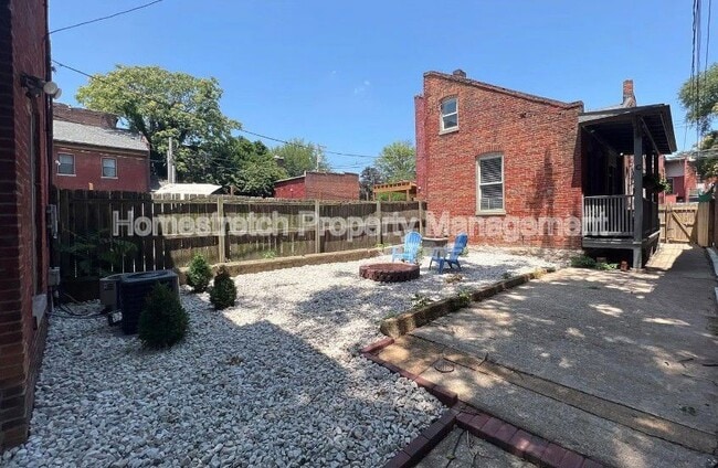 Building Photo - 1005 Allen Ave