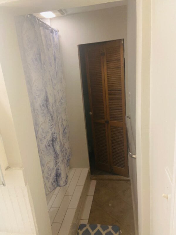 Foto del edificio - 2626 Dreux Ave