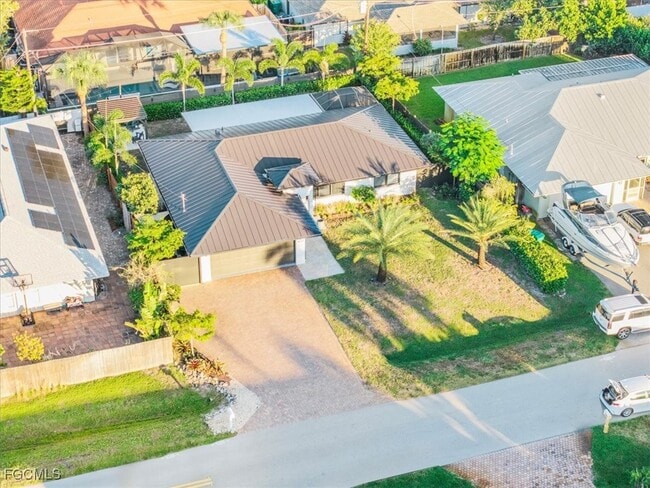 Building Photo - 4548 Genoa Ave