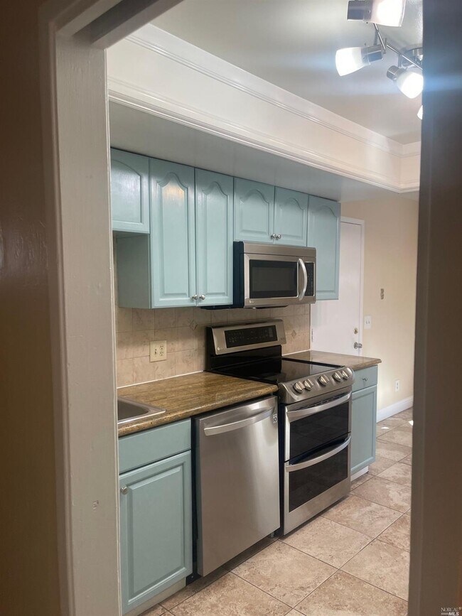 Building Photo - 2570 Alford Ct