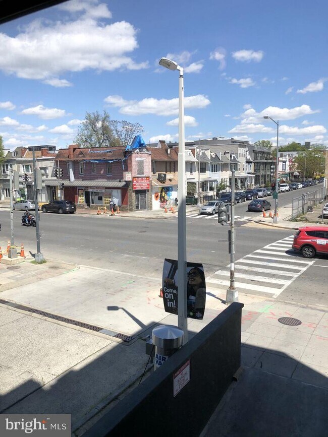 Foto del edificio - 3422 Georgia Ave NW