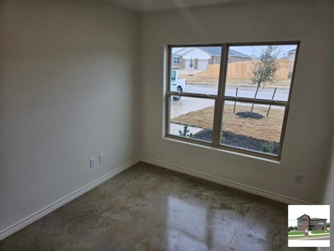 Foto del edificio - BRAND NEW!! YOU DONT WANNA MISS THIS