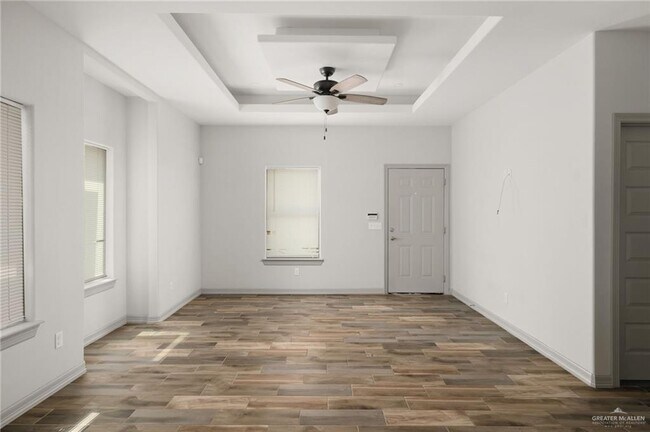 Foto del edificio - 5800 Nightingale Ave