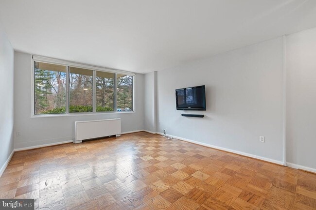 Foto del edificio - 2939 Van Ness St NW