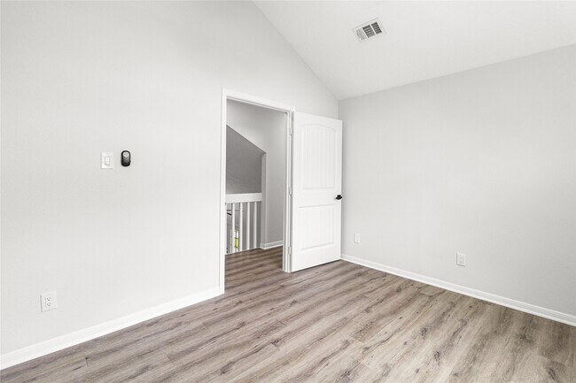 Building Photo - 3718 Storm Creek Dr