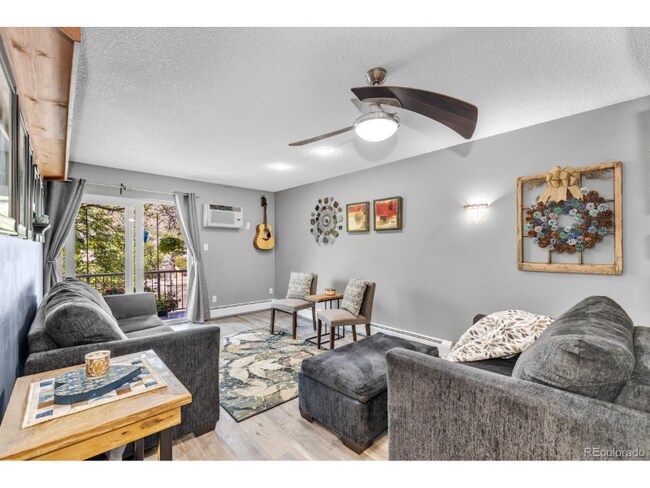 Foto del edificio - 1250 Golden Cir