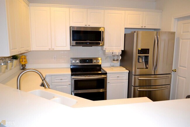 Foto del edificio - 2400 Cumberland Pkwy SE