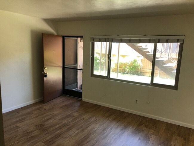 Foto del edificio - Apartment across the street from liberty s...