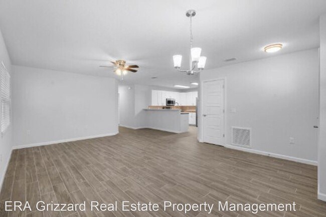 Foto del edificio - 3 br, 2 bath House - 500 E Lakeview Ave