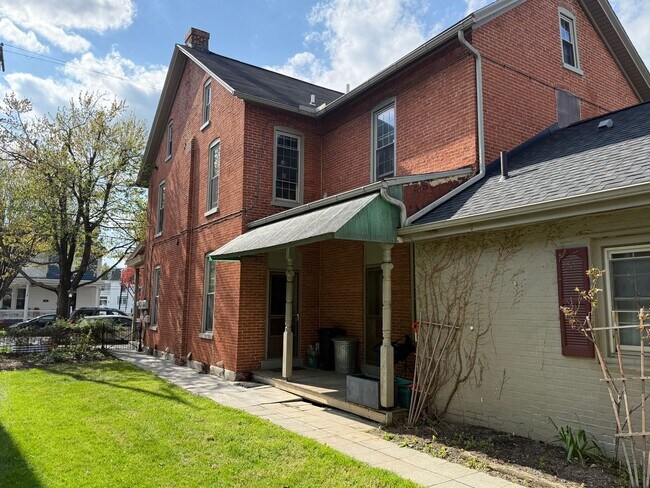 Foto del edificio - 301 S Broad St