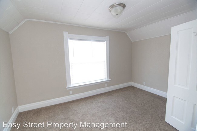 Foto del edificio - 5 br, 2 bath House - 911 Kirkwood Blvd