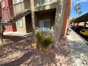 Building Photo - 4730 E Craig Rd