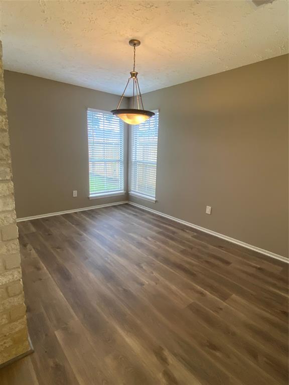Building Photo - 410 Reseda Dr