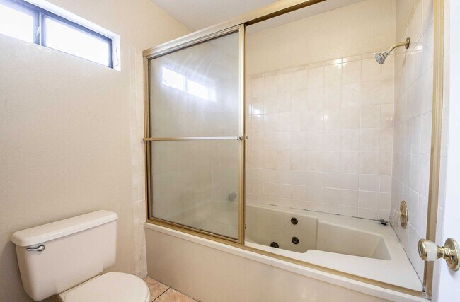 Foto del edificio - Great 2 Bedroom Condo