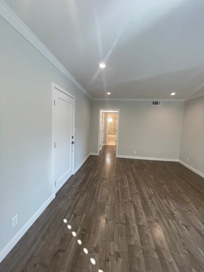 Foto del edificio - 5410 Packard St