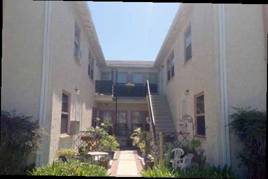 Building Photo - 208-210 Granada Ave