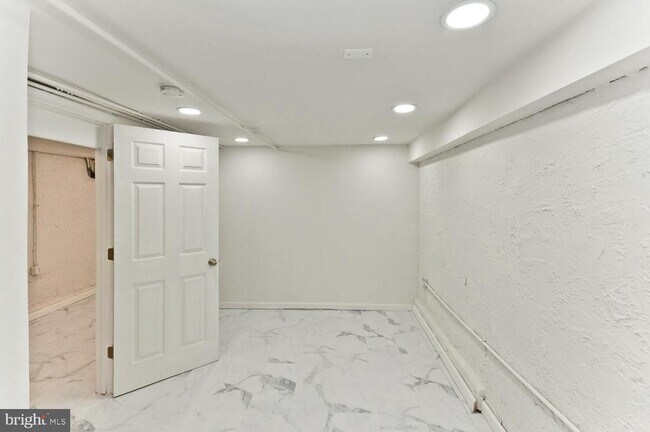 Foto del edificio - 118 W St NW