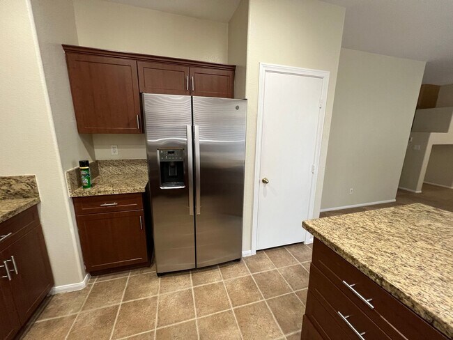 Building Photo - 1846 Shining Elm Ct